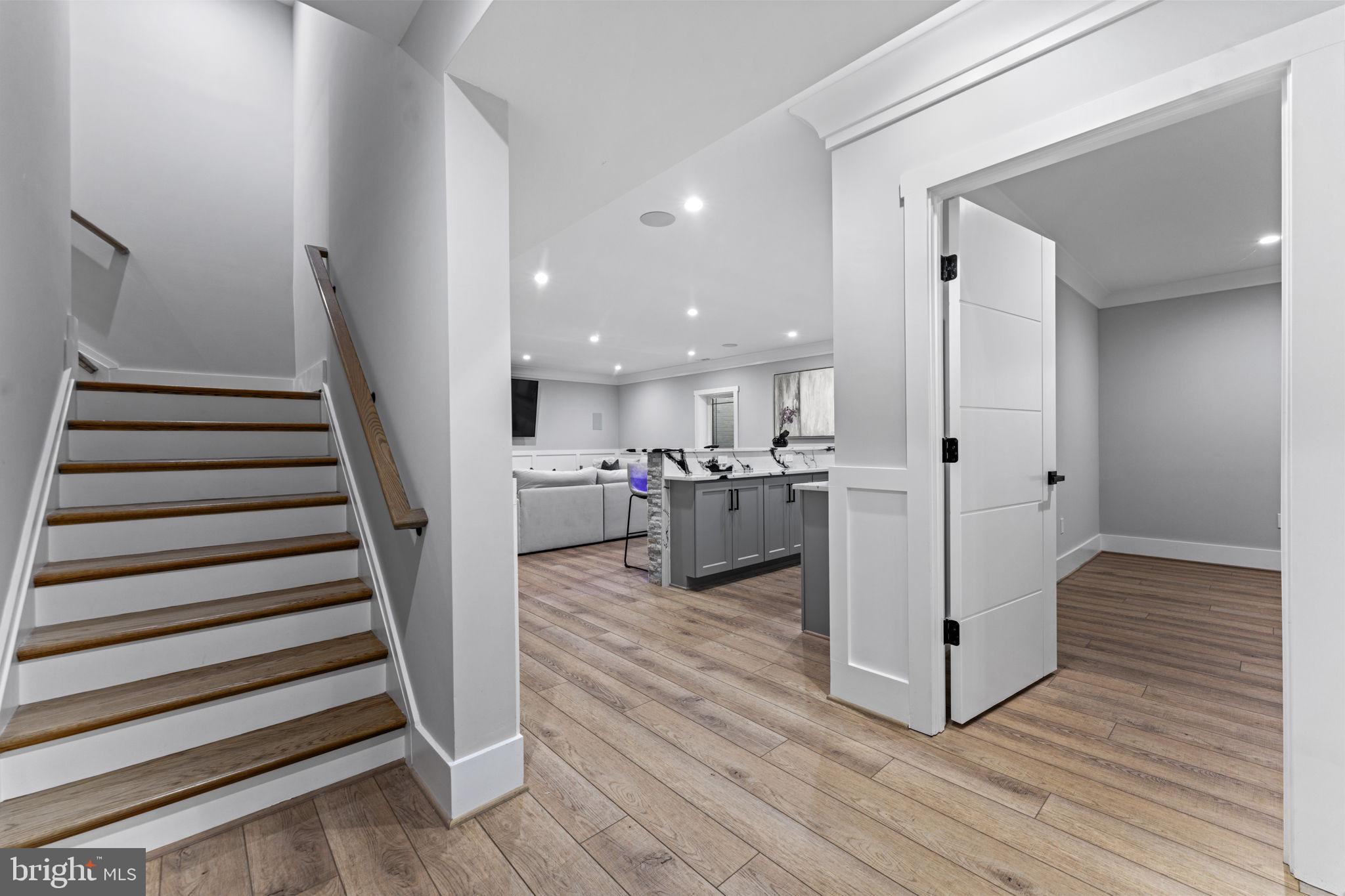 CHALET WOODS - Residential