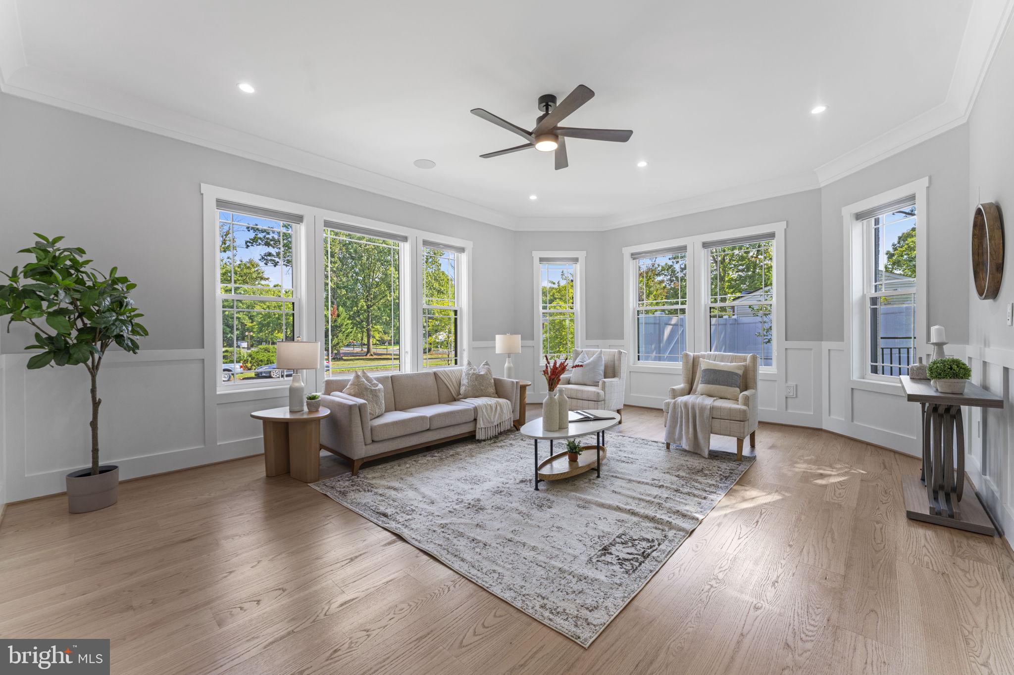 CHALET WOODS - Residential