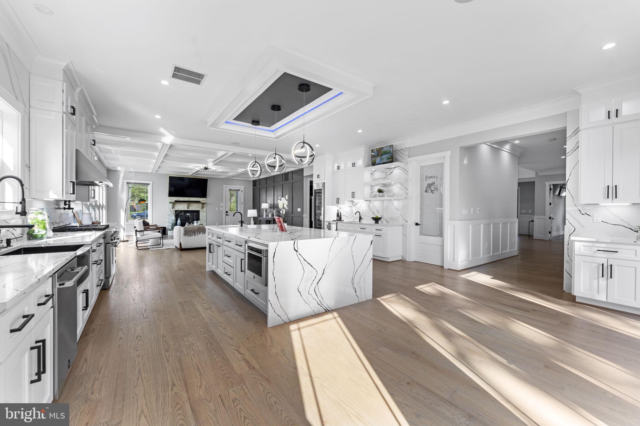 CHALET WOODS - Residential