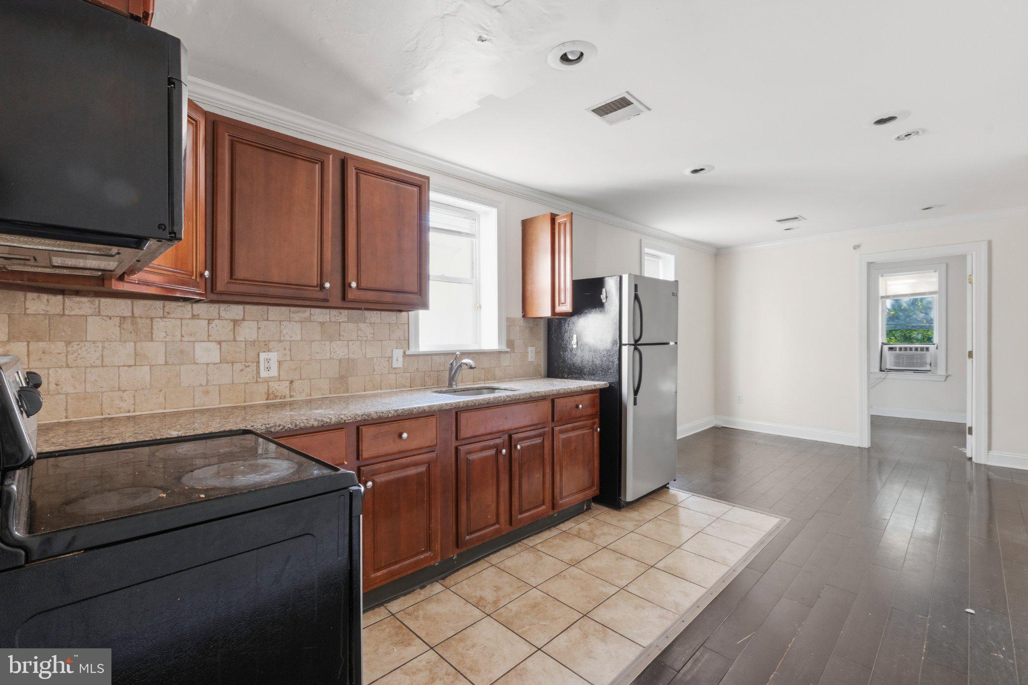 1832 N 18TH STREET C - Photo 3