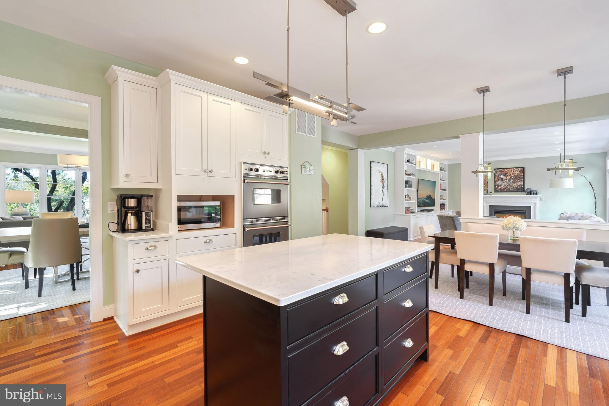 WOODSIDE - Residential