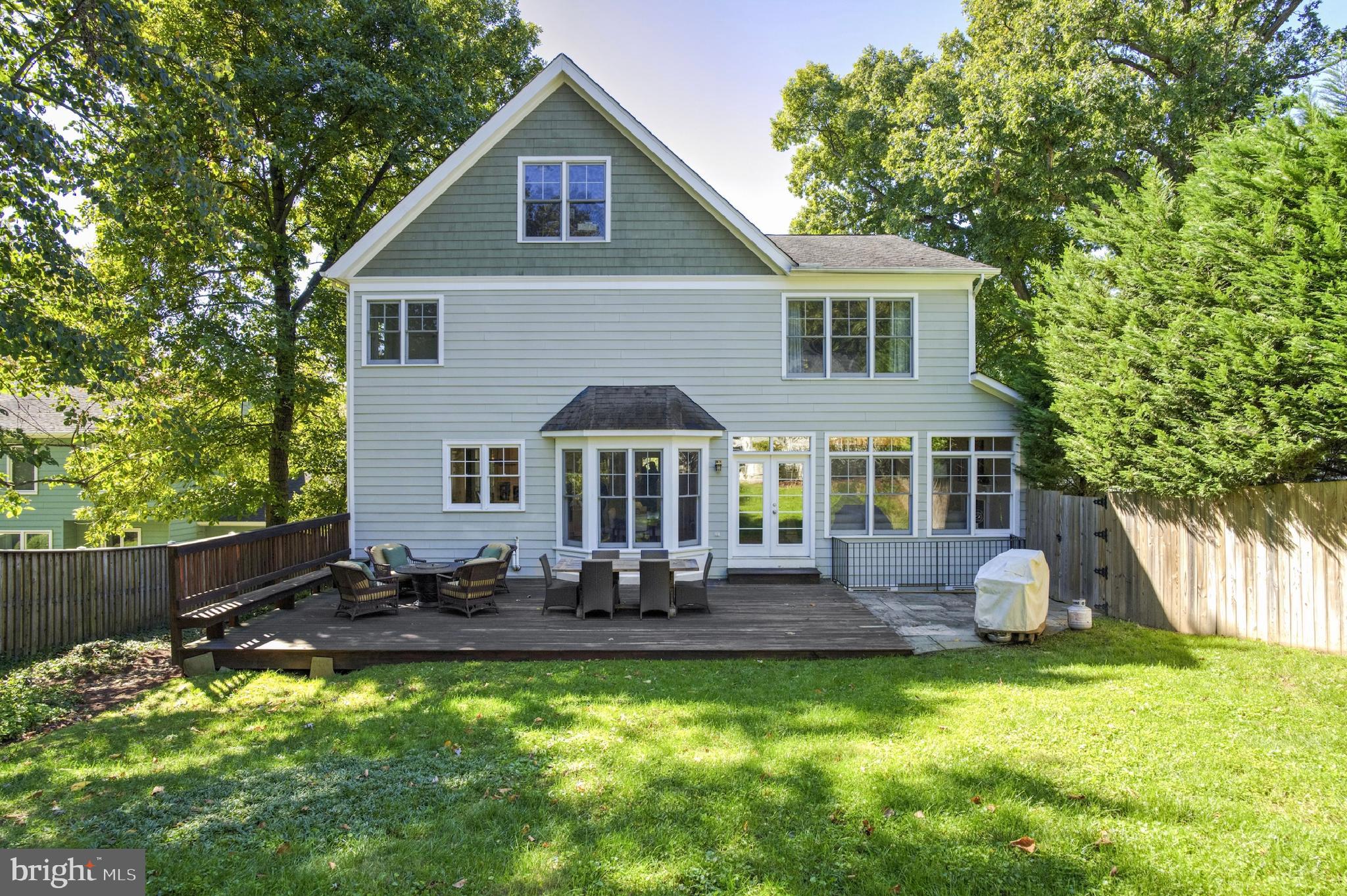 WOODSIDE - Residential