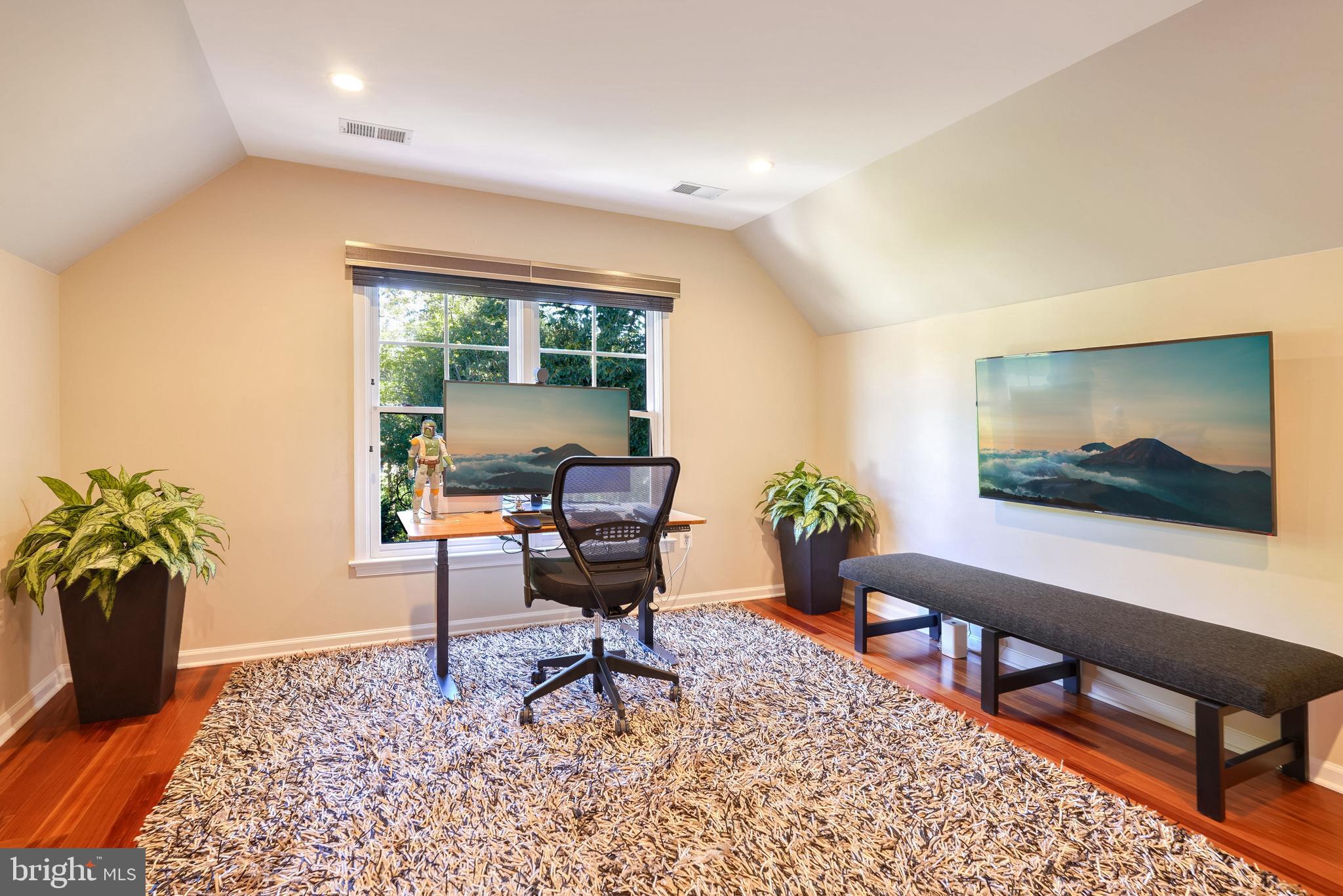 WOODSIDE - Residential