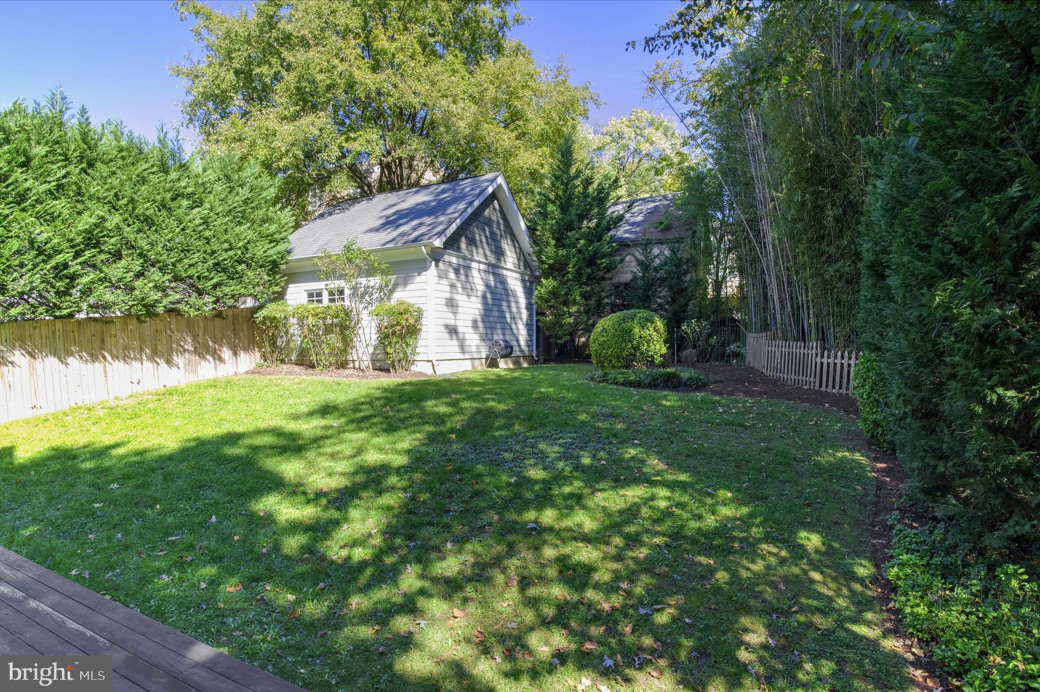 WOODSIDE - Residential