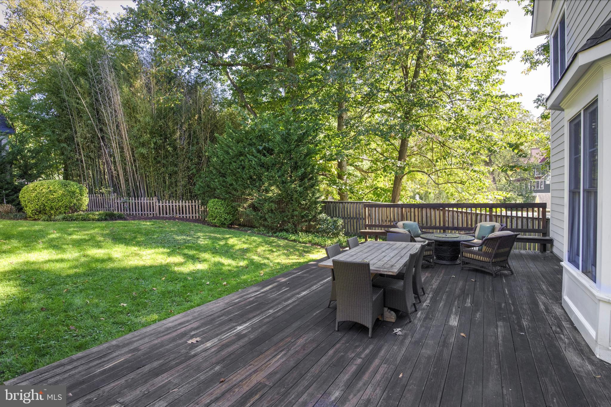 WOODSIDE - Residential