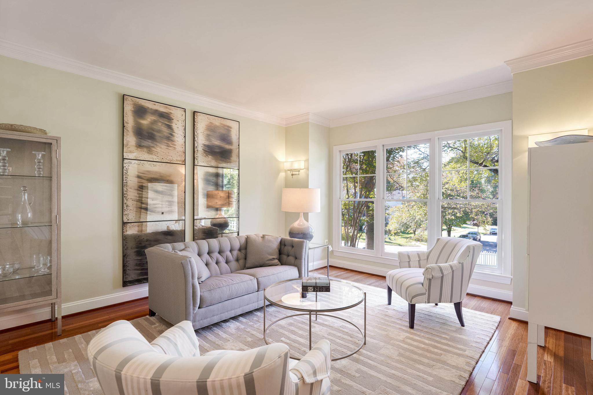 WOODSIDE - Residential