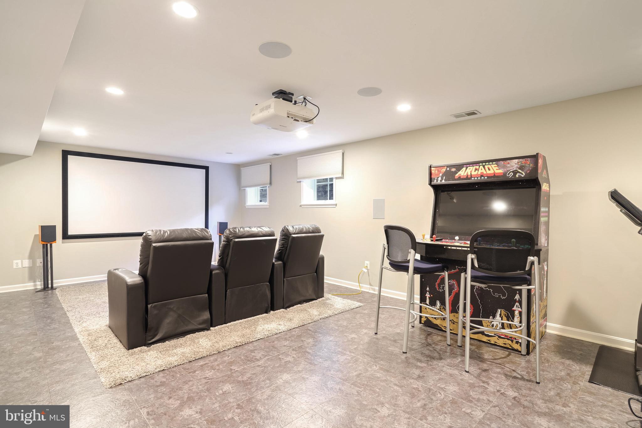 WOODSIDE - Residential