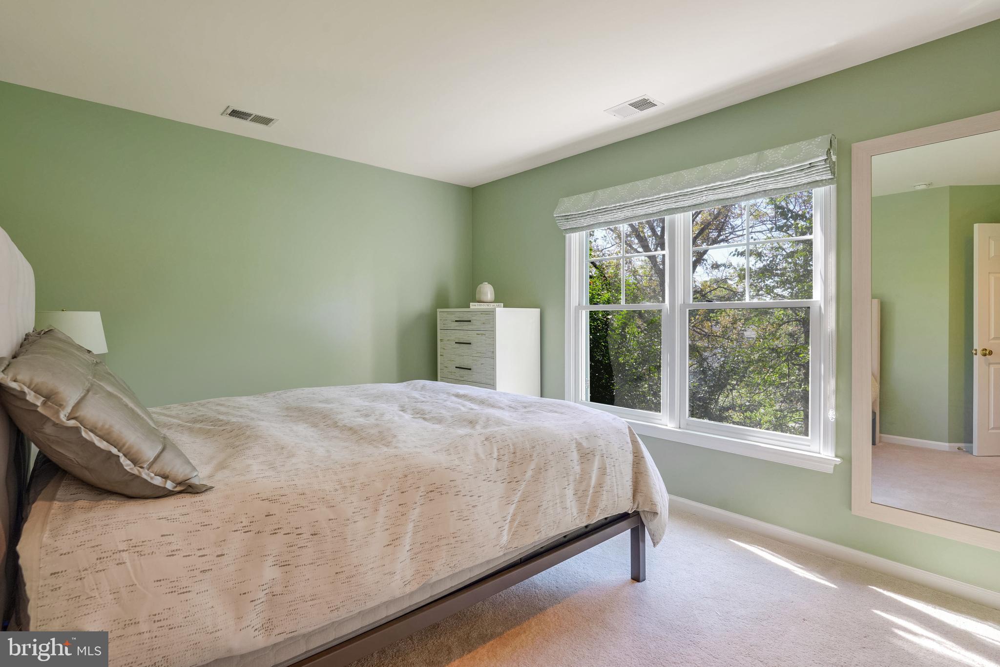 WOODSIDE - Residential