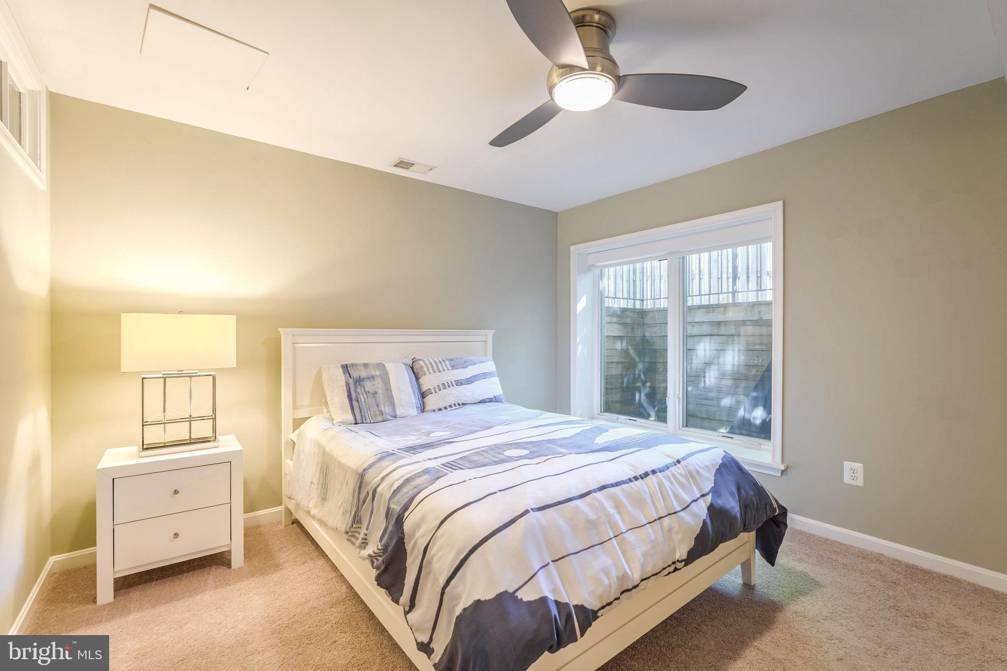 WOODSIDE - Residential