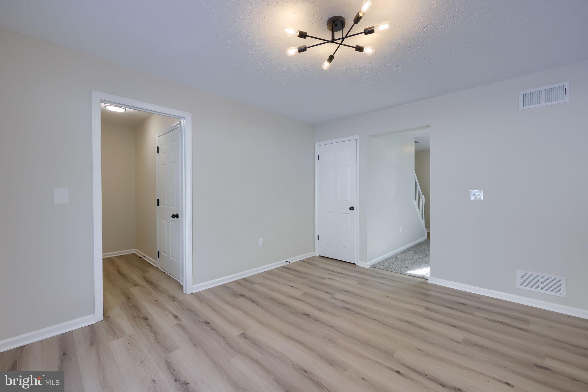 CHAPEL HILL - Residential