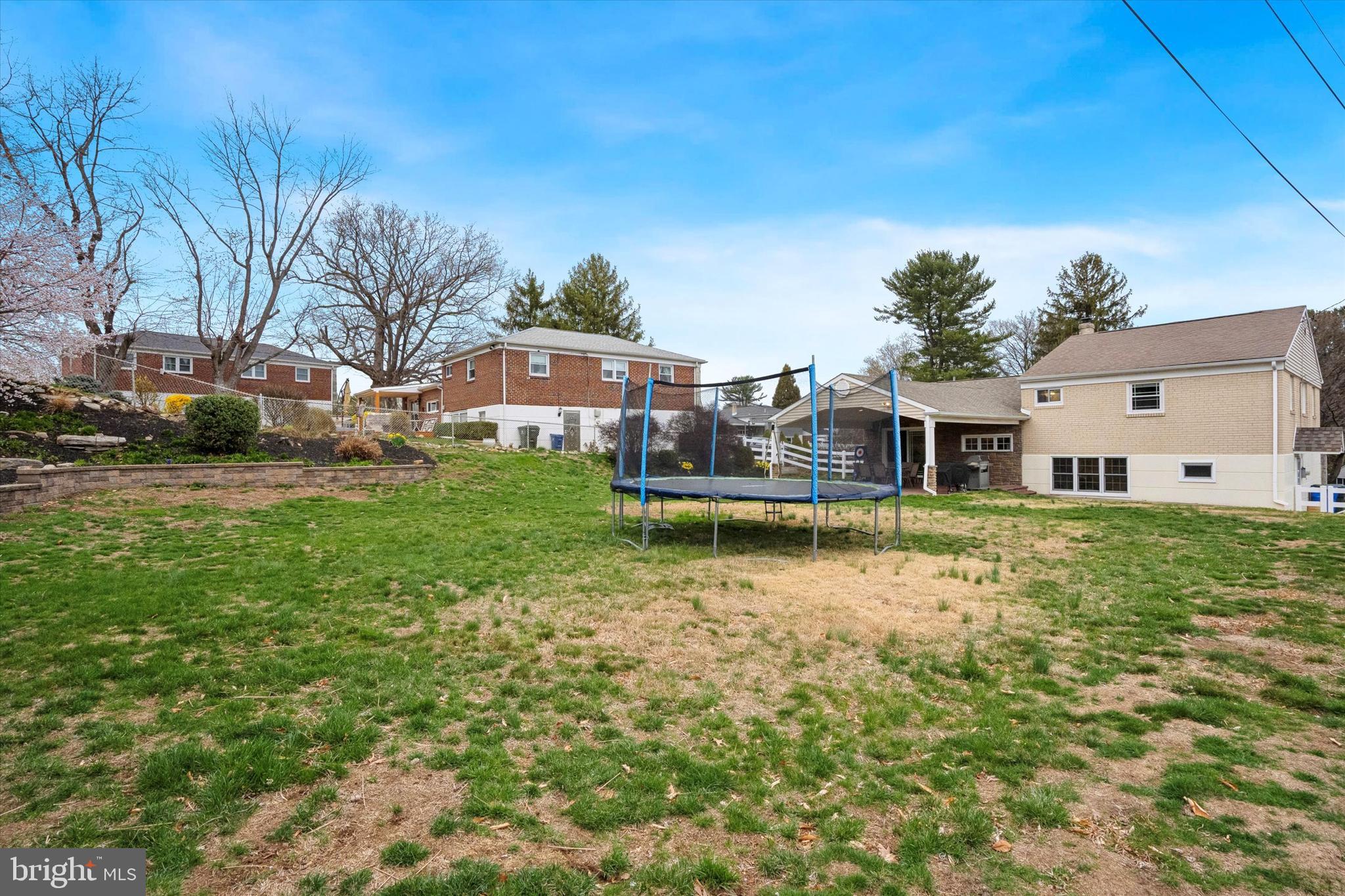 BRENTWOOD MANOR - Residential