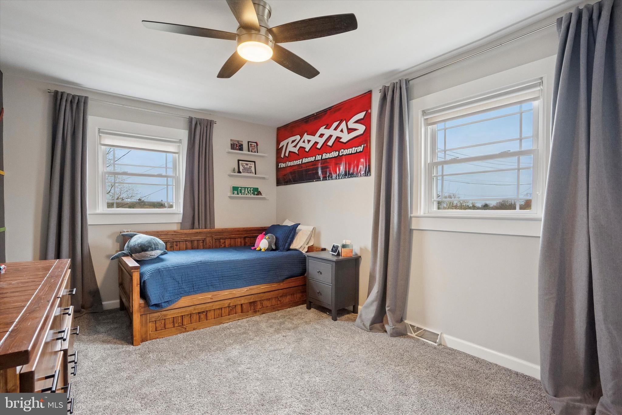 BRENTWOOD MANOR - Residential