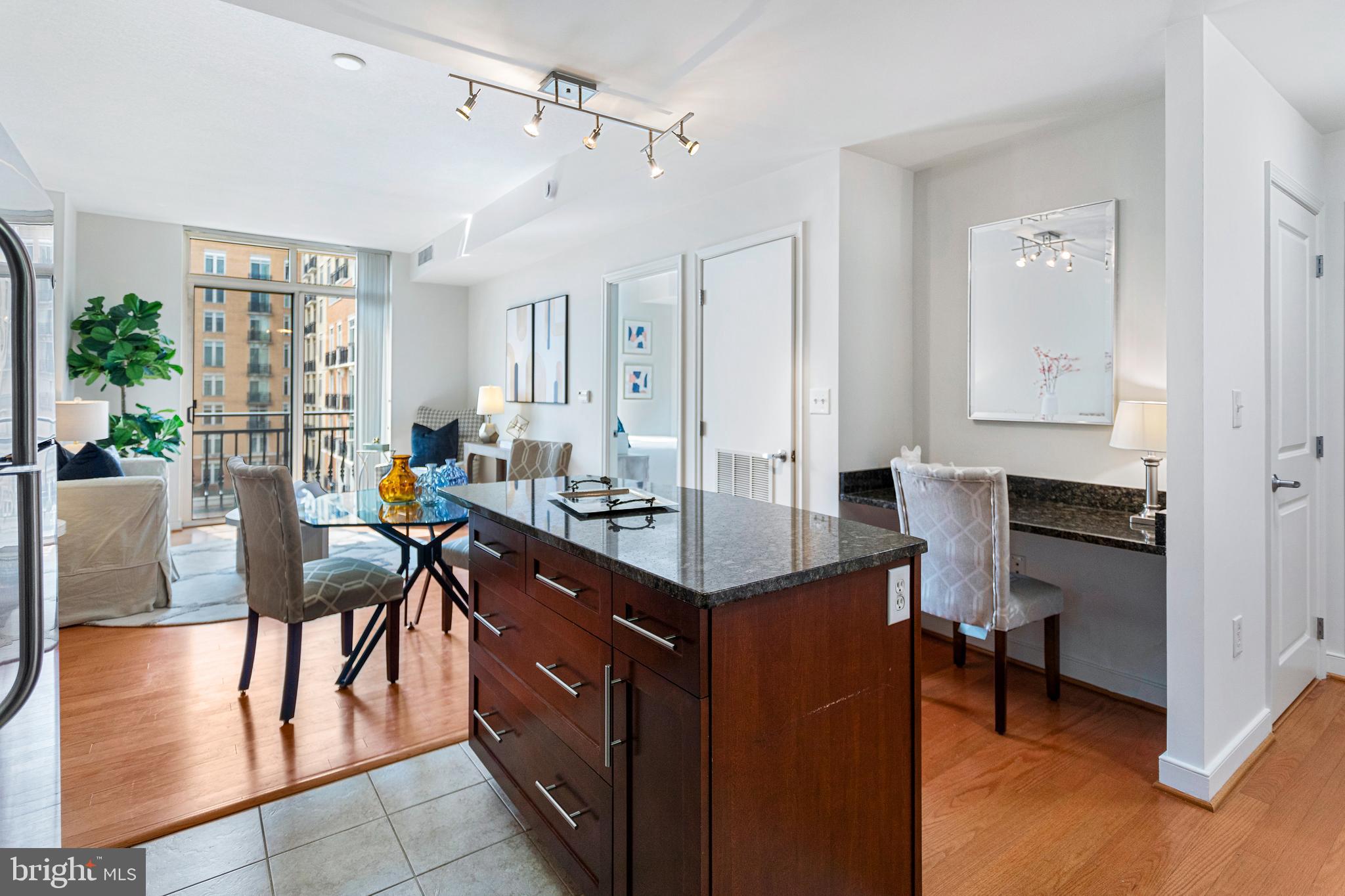 NATIONAL HARBOR - Residential