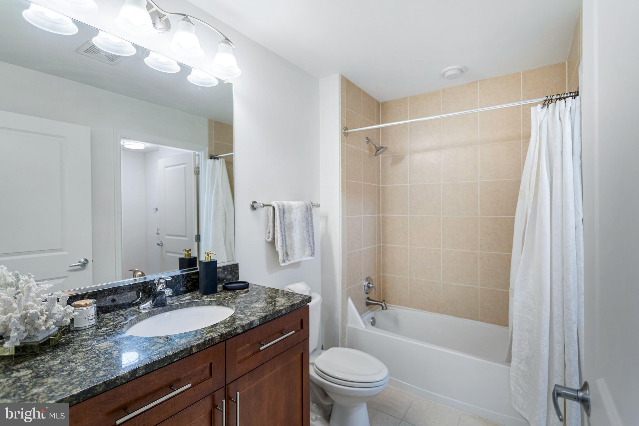 NATIONAL HARBOR - Residential