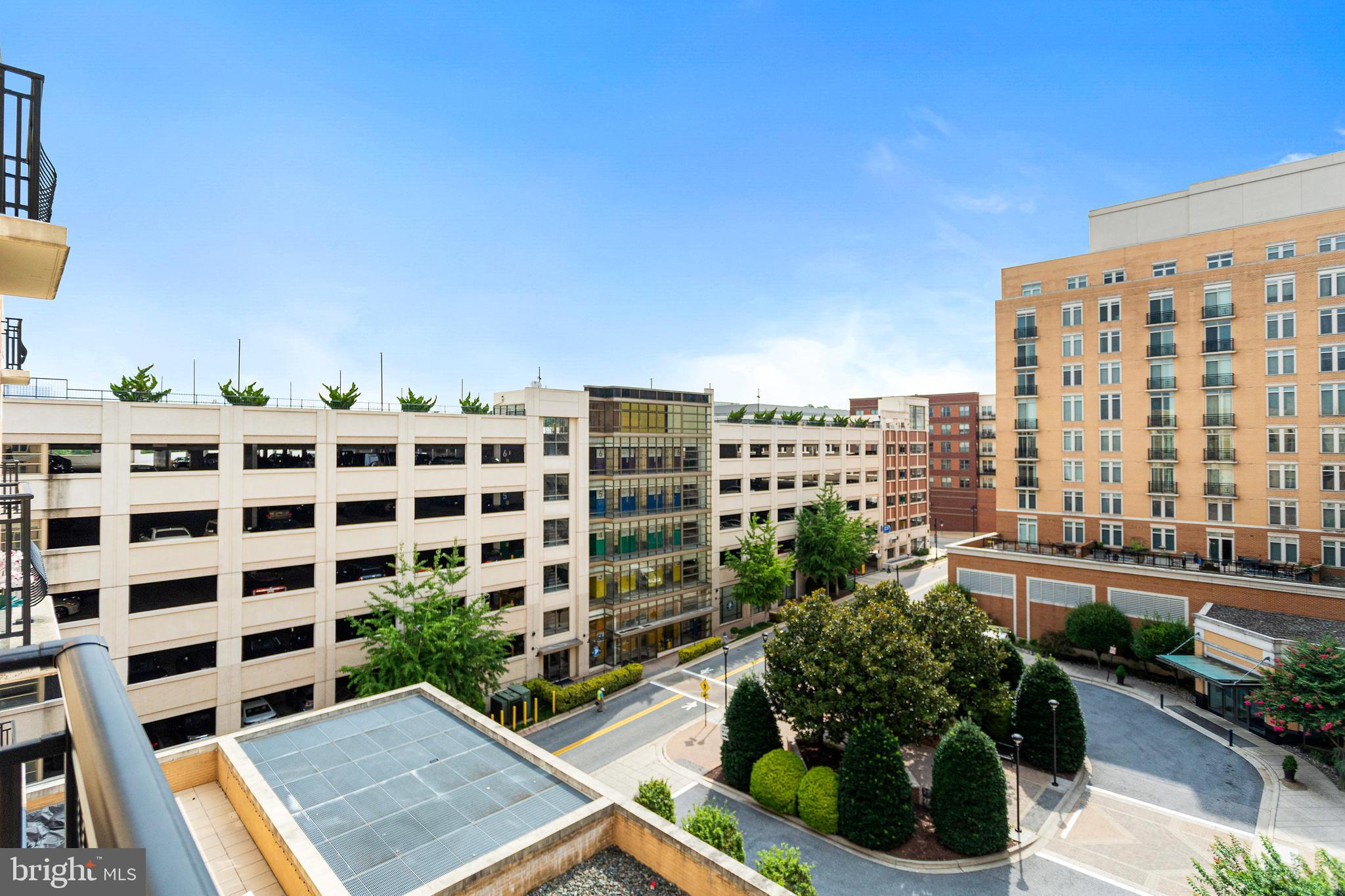 NATIONAL HARBOR - Residential
