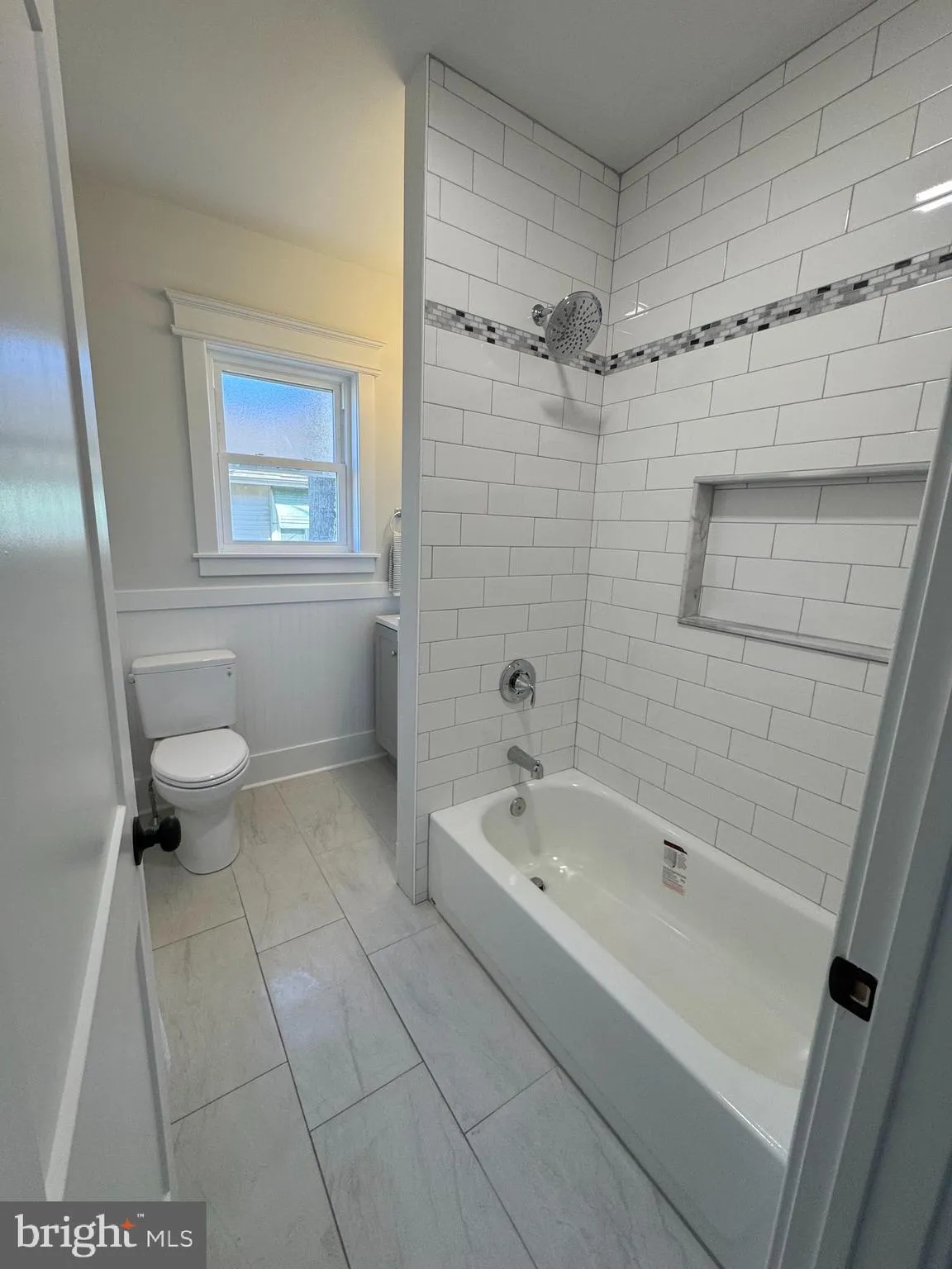 Gloucester City, New Jersey 08030, United States, 4 Bedrooms Bedrooms, ,Residential,Active,95529