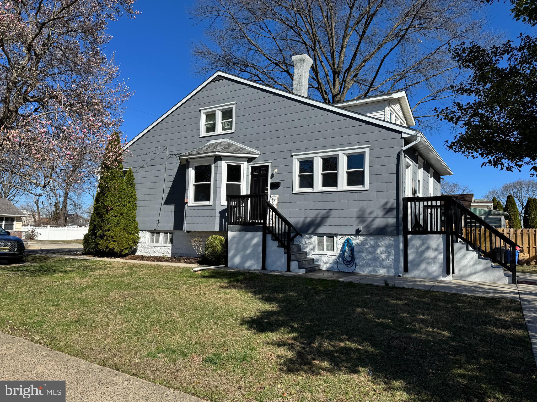 36 UNIVERSITY AVENUE
