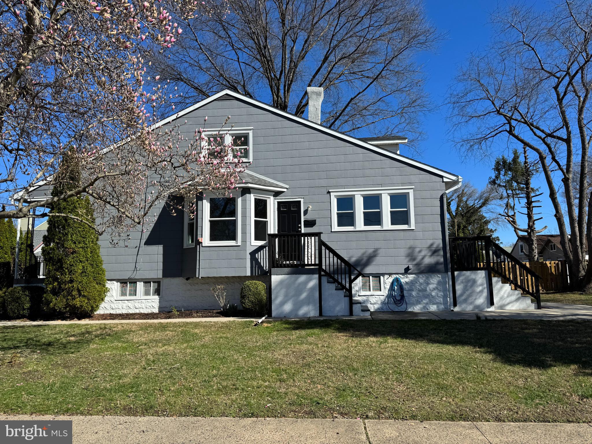 36 UNIVERSITY AVENUE