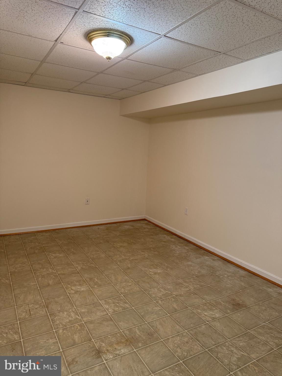 PINE POINTE WOODS - Residential