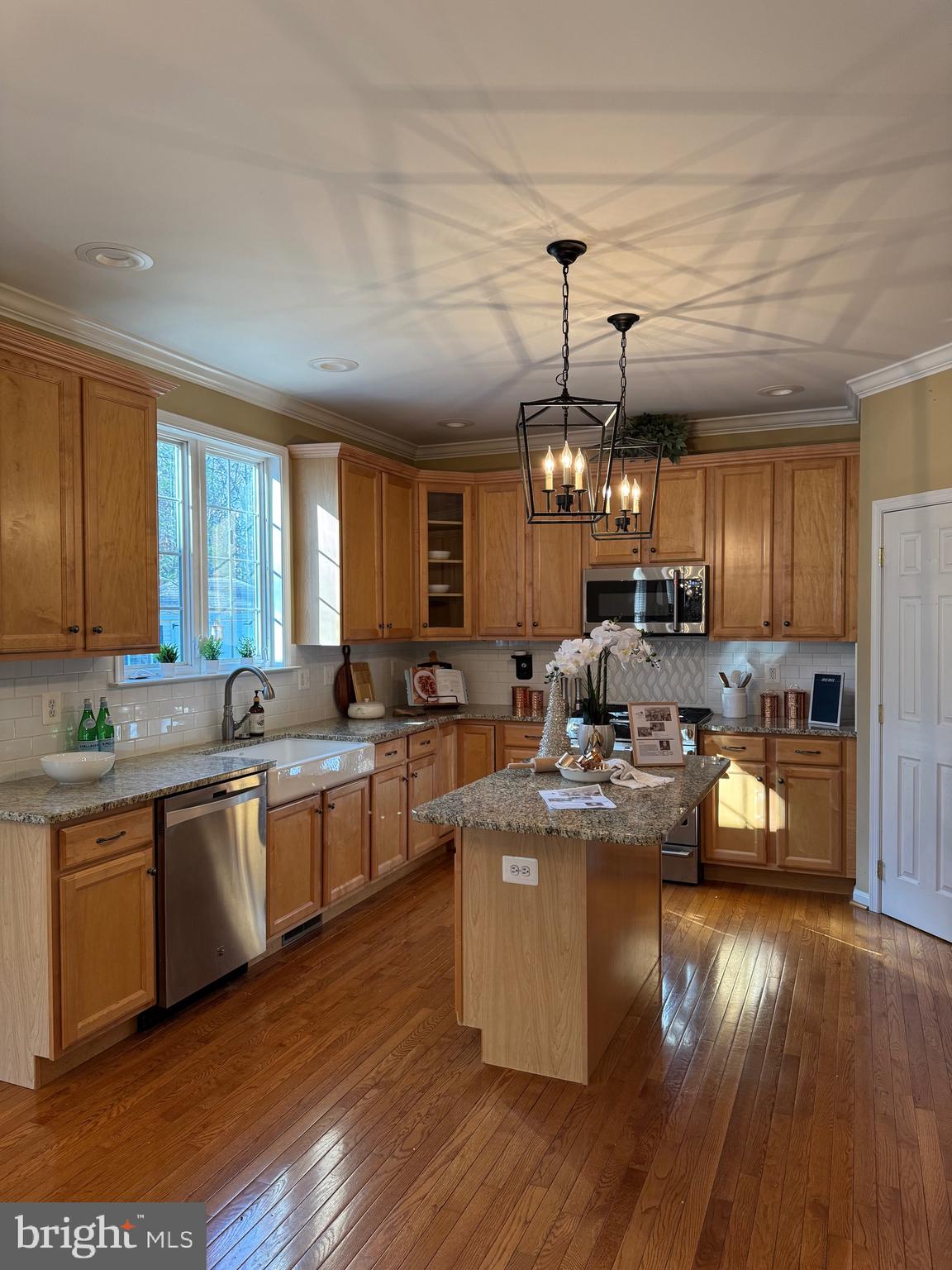 PINE POINTE WOODS - Residential