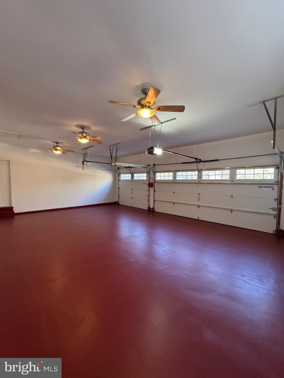 PINE POINTE WOODS - Residential