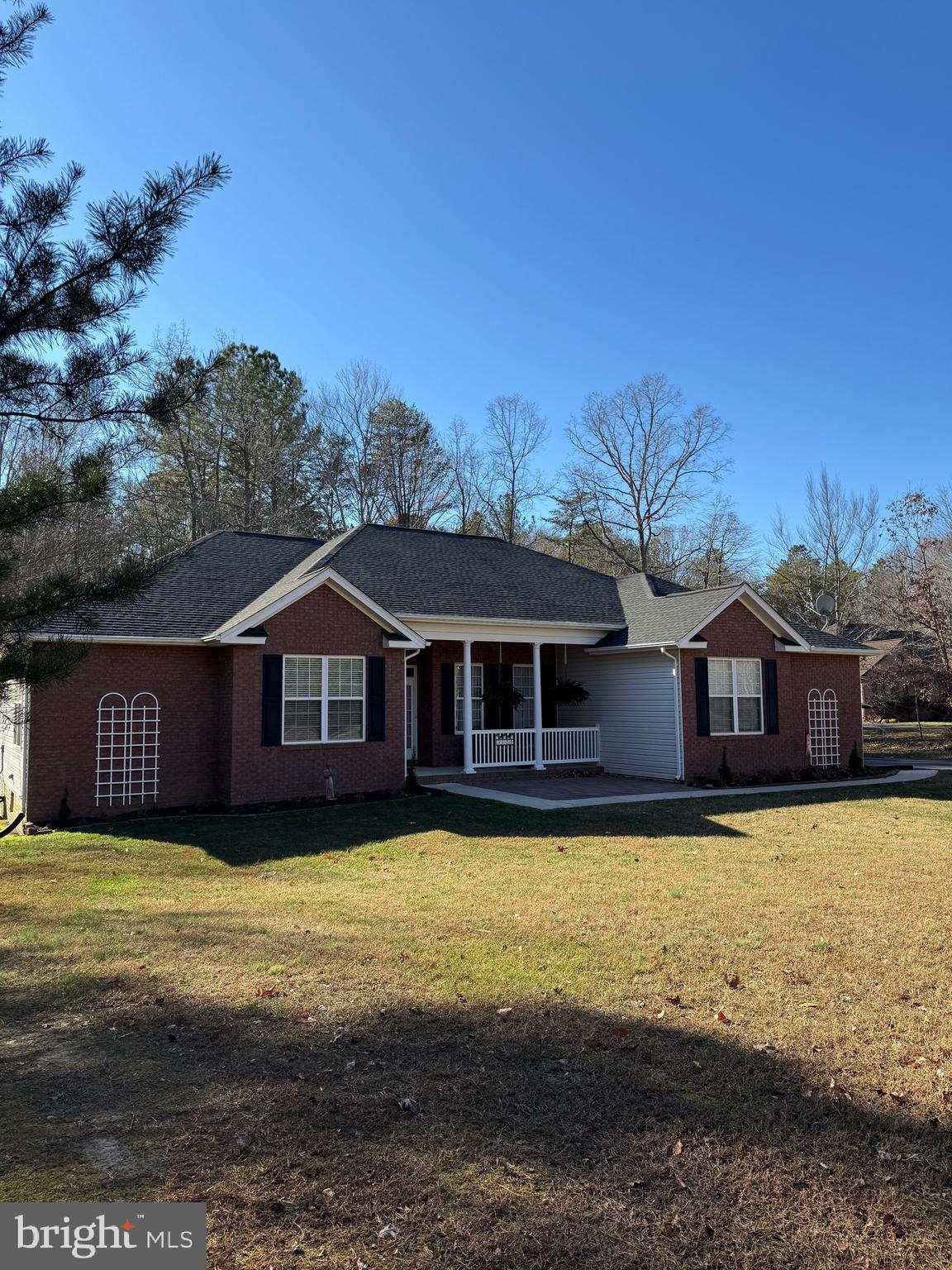 PINE POINTE WOODS - Residential