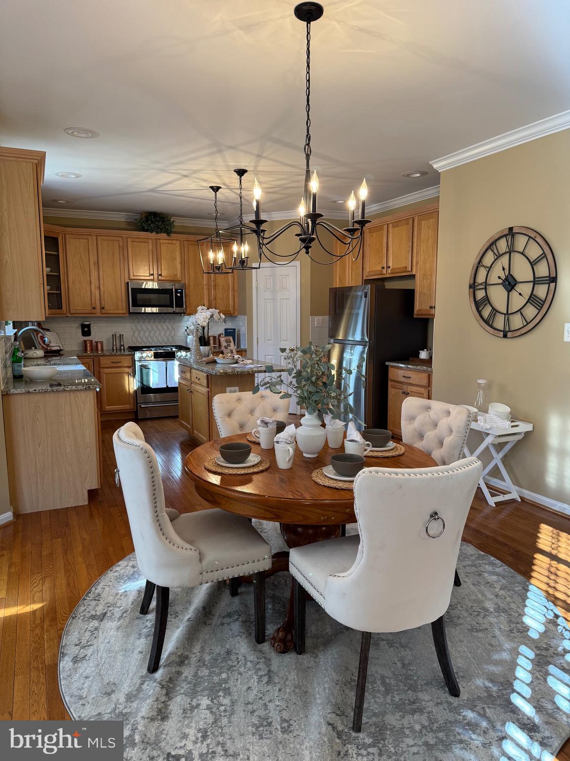 PINE POINTE WOODS - Residential