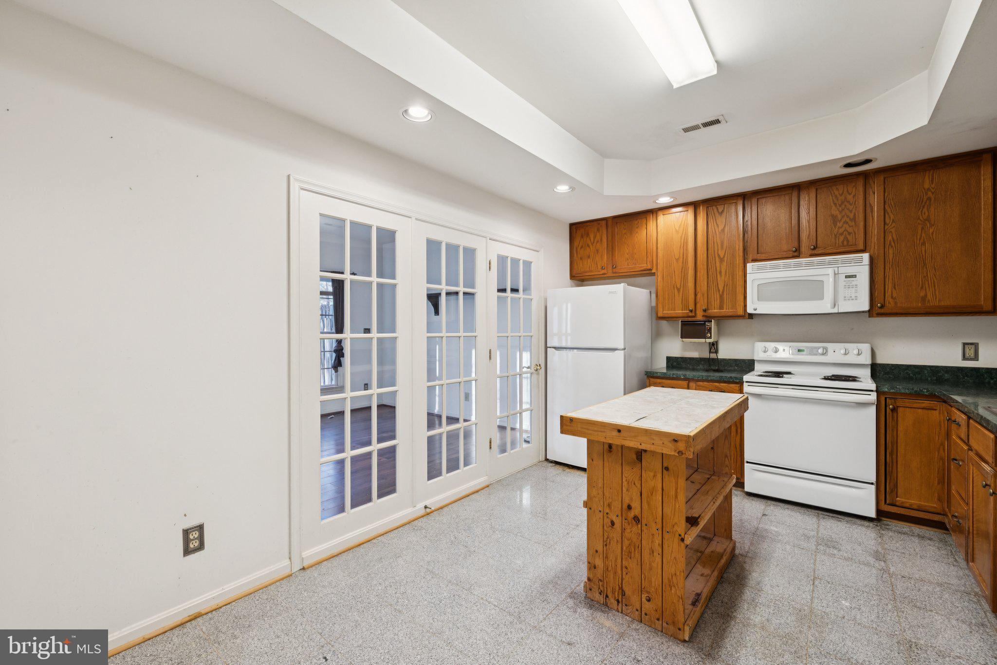 SALEM FIELDS - Residential