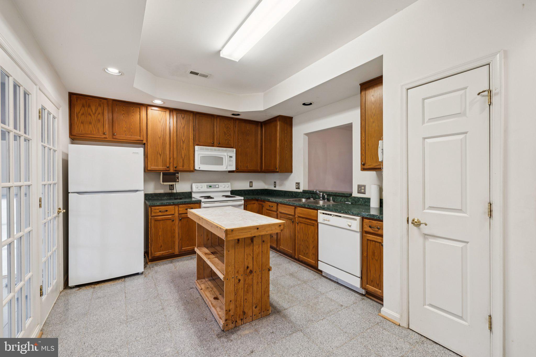 SALEM FIELDS - Residential