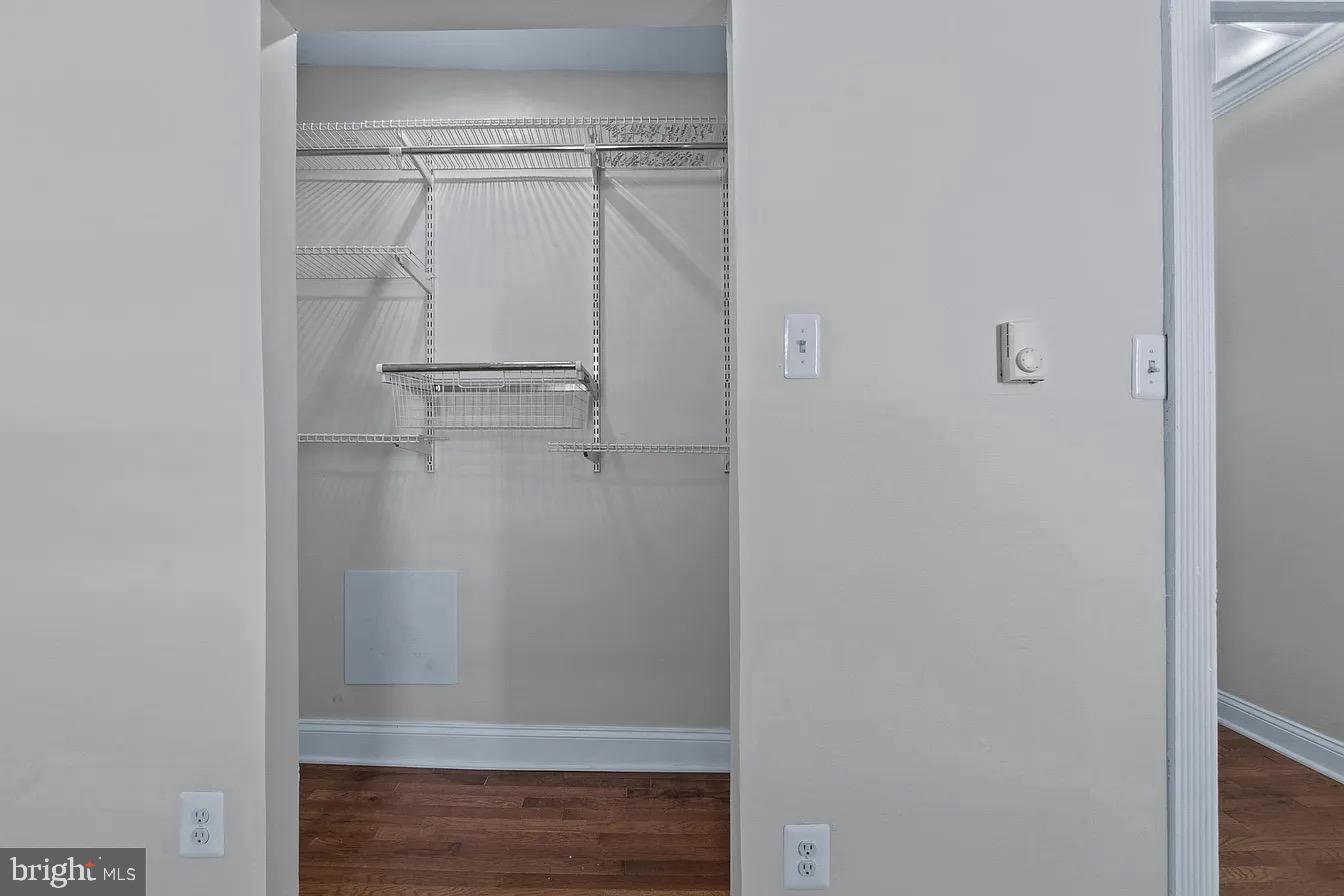 WASHINGTON VILLAGE - Residential