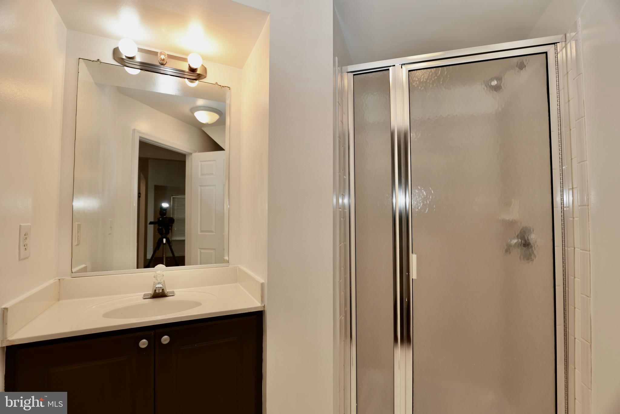 FOUNDERS WALK - Residential Lease