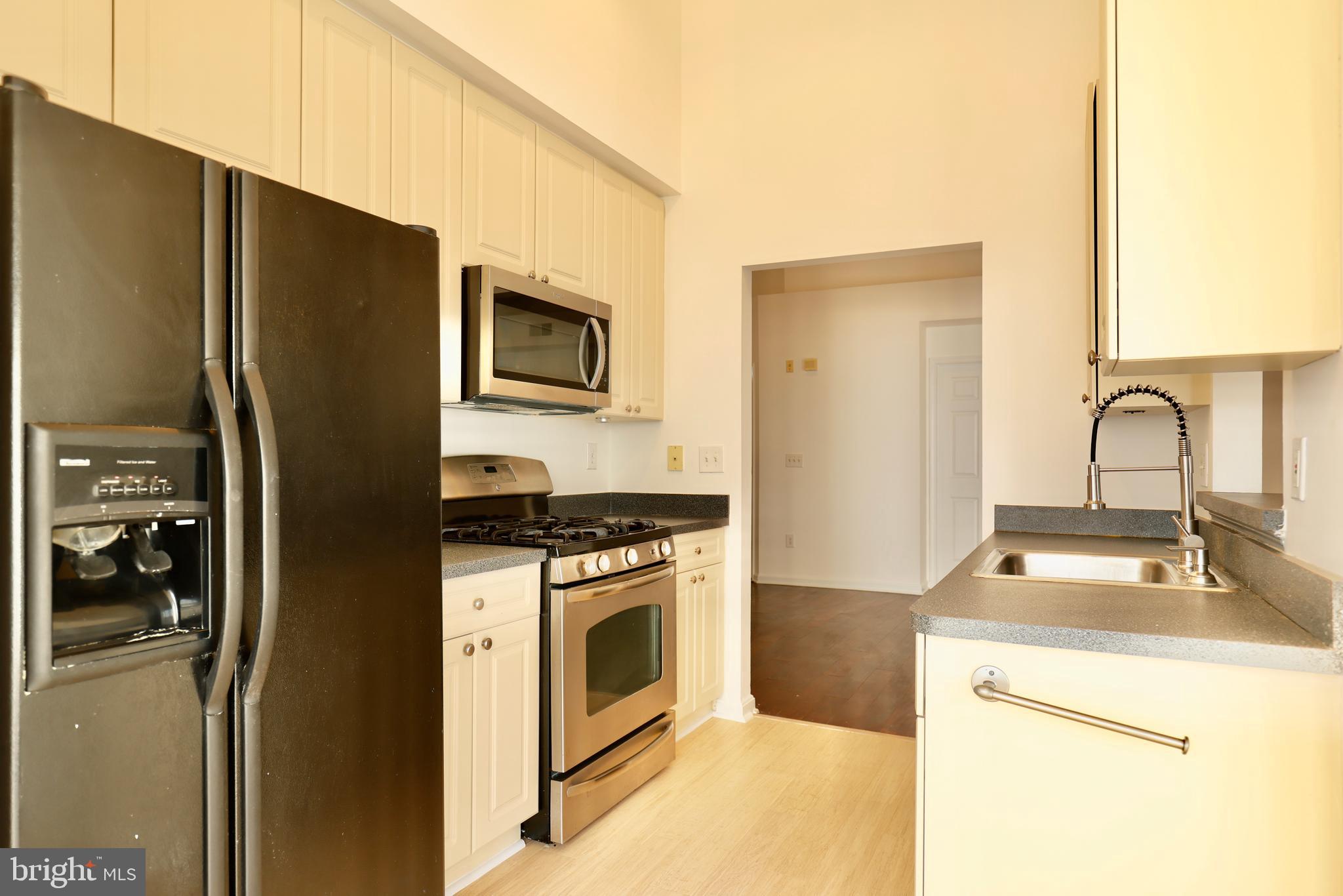 FOUNDERS WALK - Residential Lease