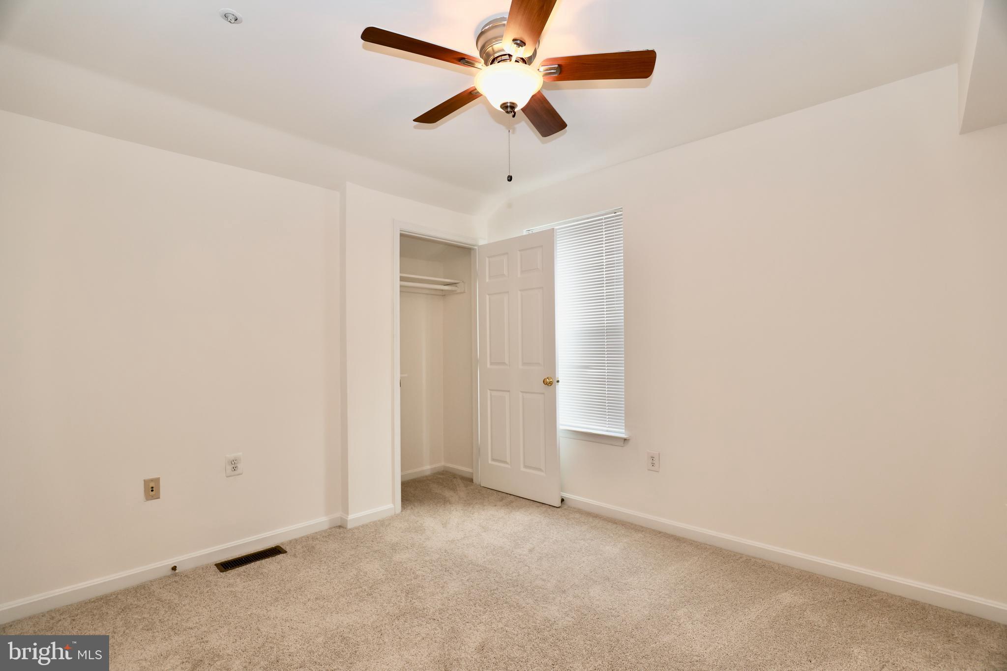 FOUNDERS WALK - Residential Lease