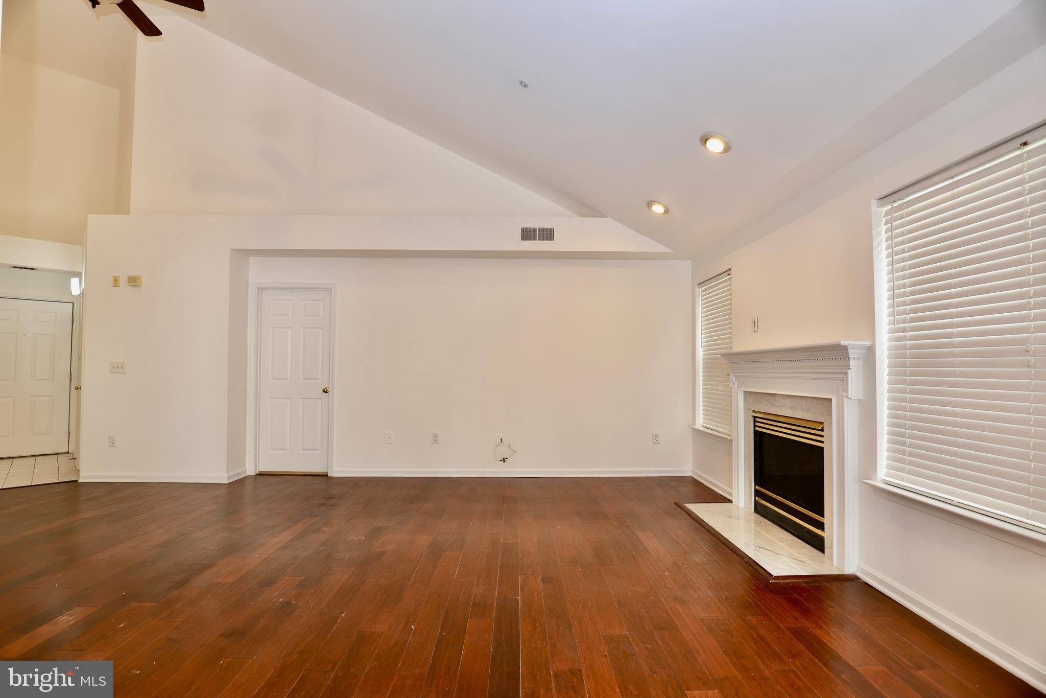 FOUNDERS WALK - Residential Lease