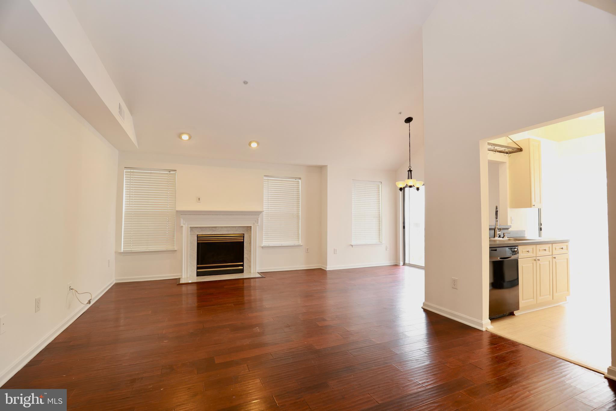 FOUNDERS WALK - Residential Lease