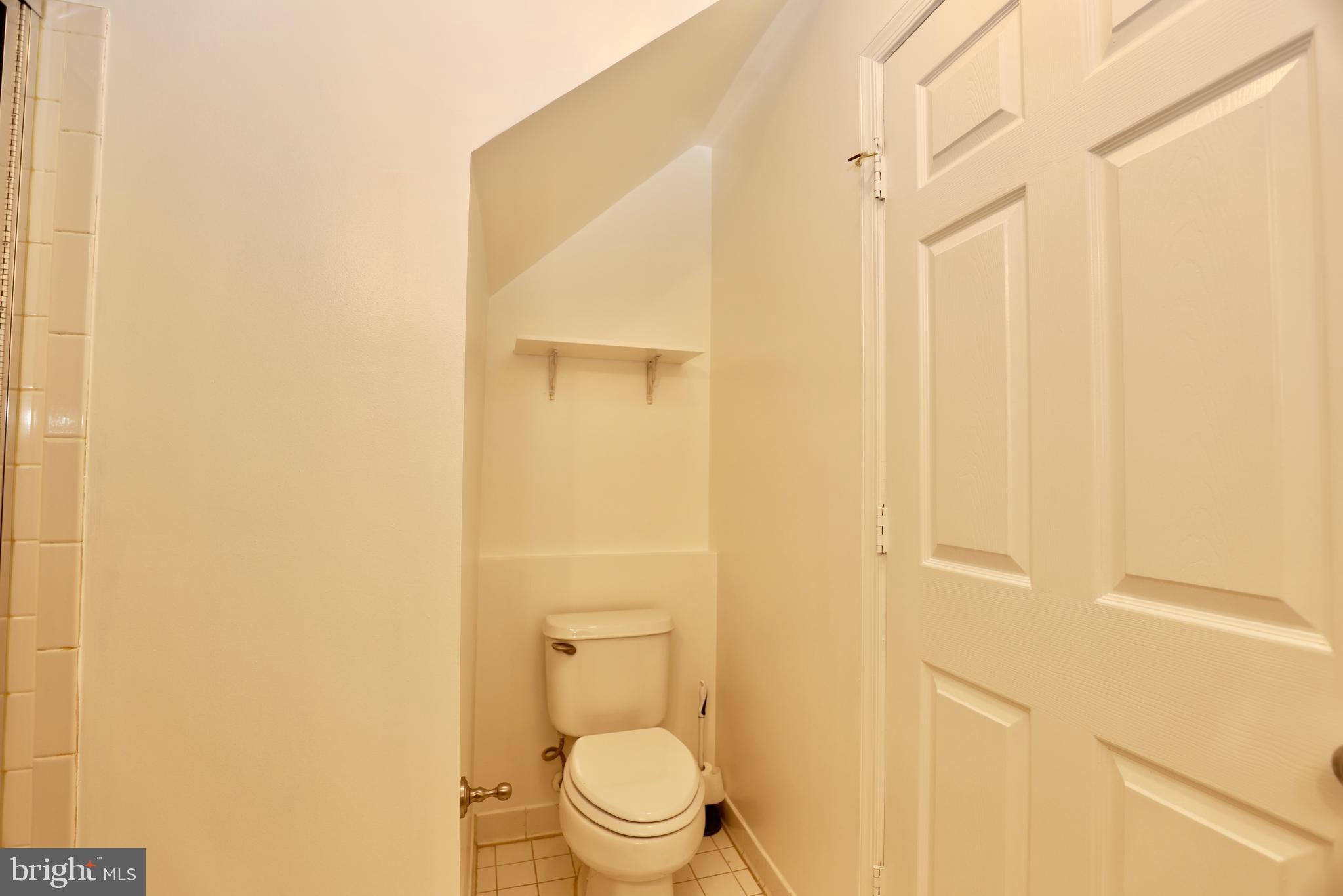 FOUNDERS WALK - Residential Lease