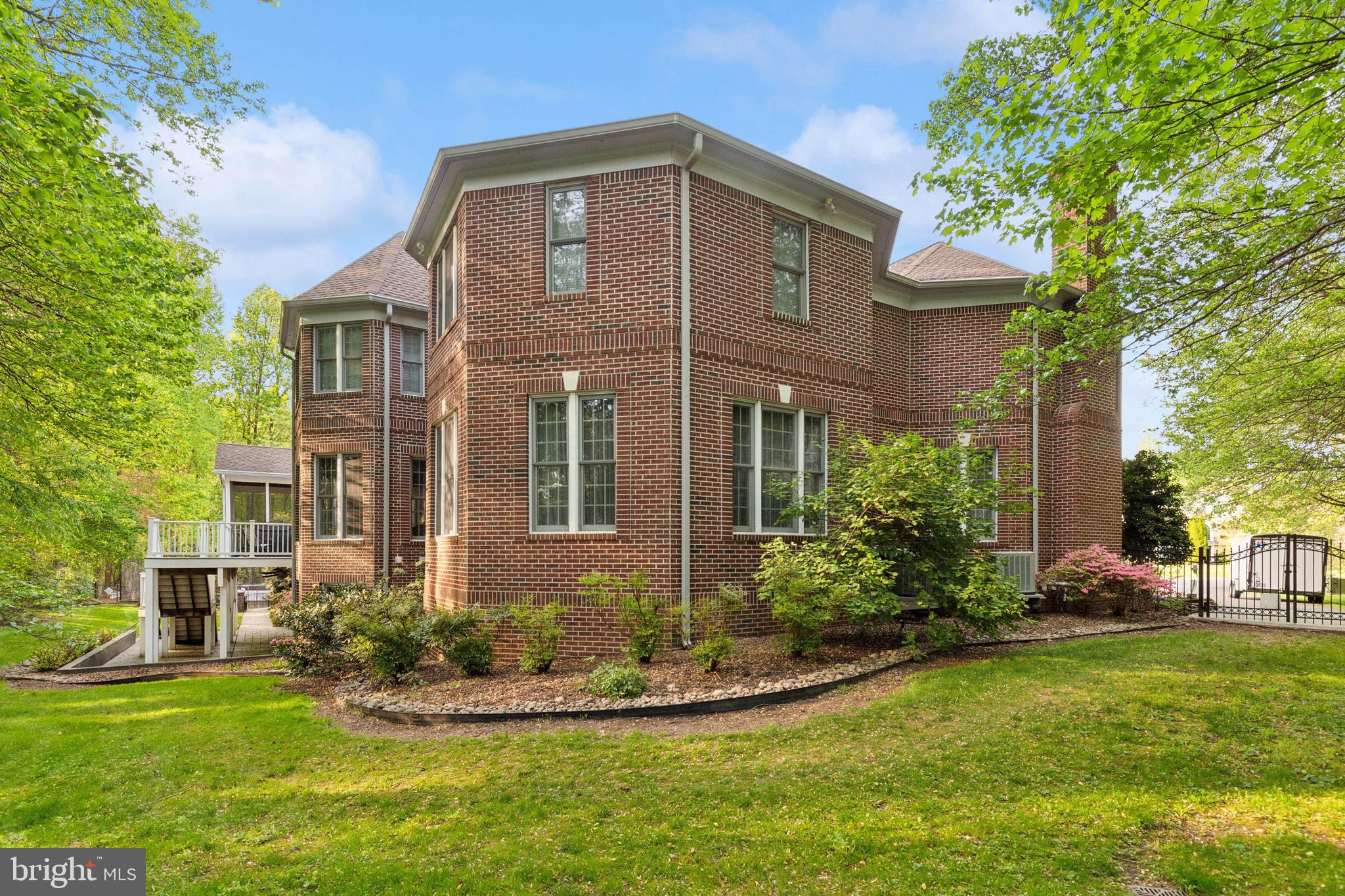 6403 BURKE WOODS DRIVE