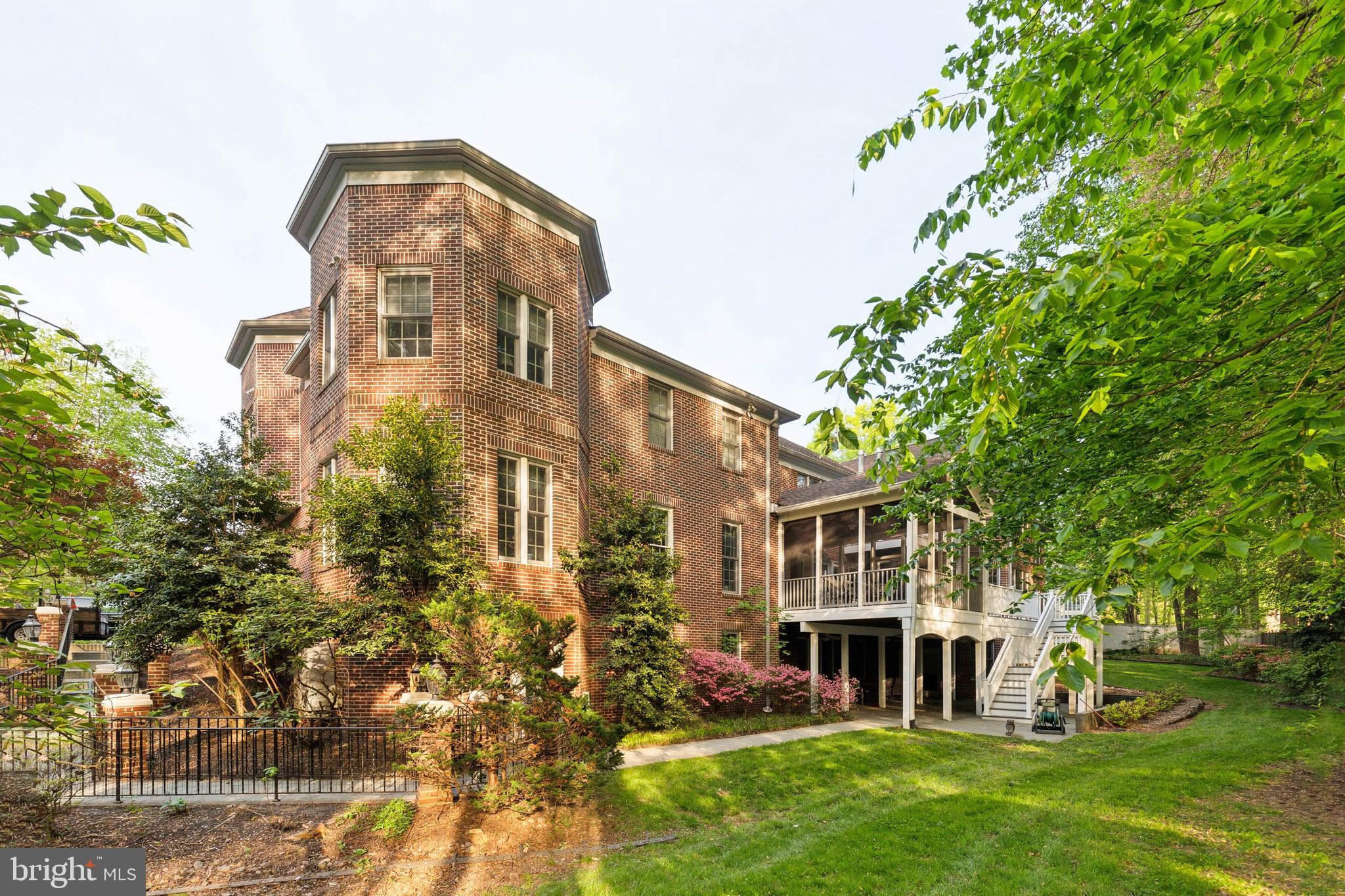 6403 BURKE WOODS DRIVE