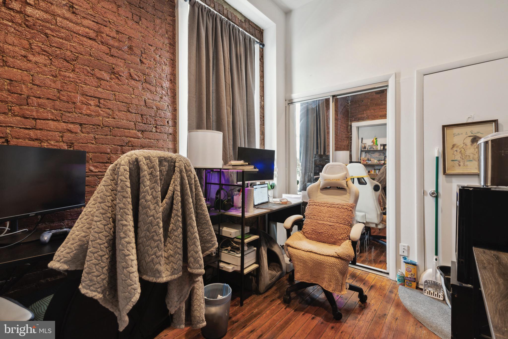 MANAYUNK - Commercial Sale