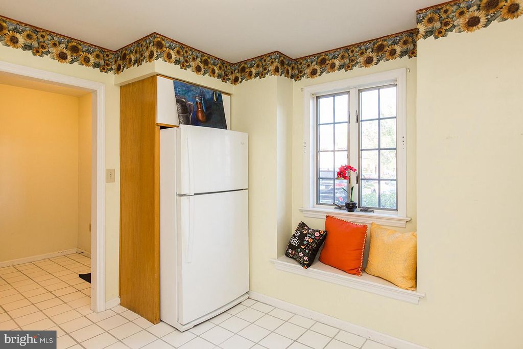 Photo of 25 Black Oak Drive, Lancaster, PA 17602 (MLS # PALA2053116)