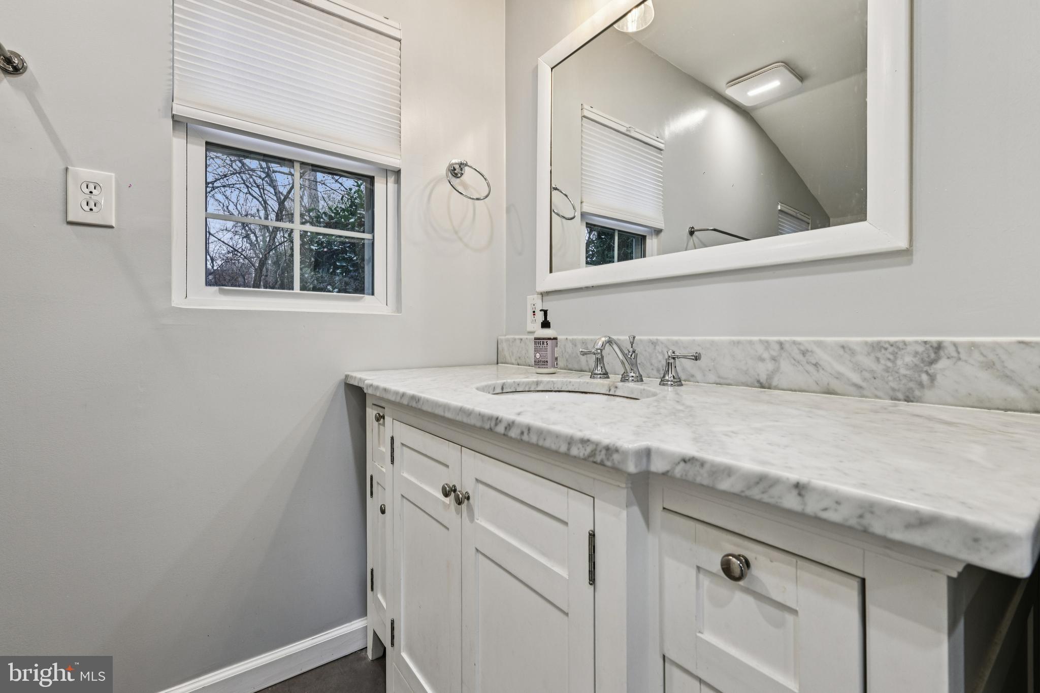 NORTH HILLS - Residential