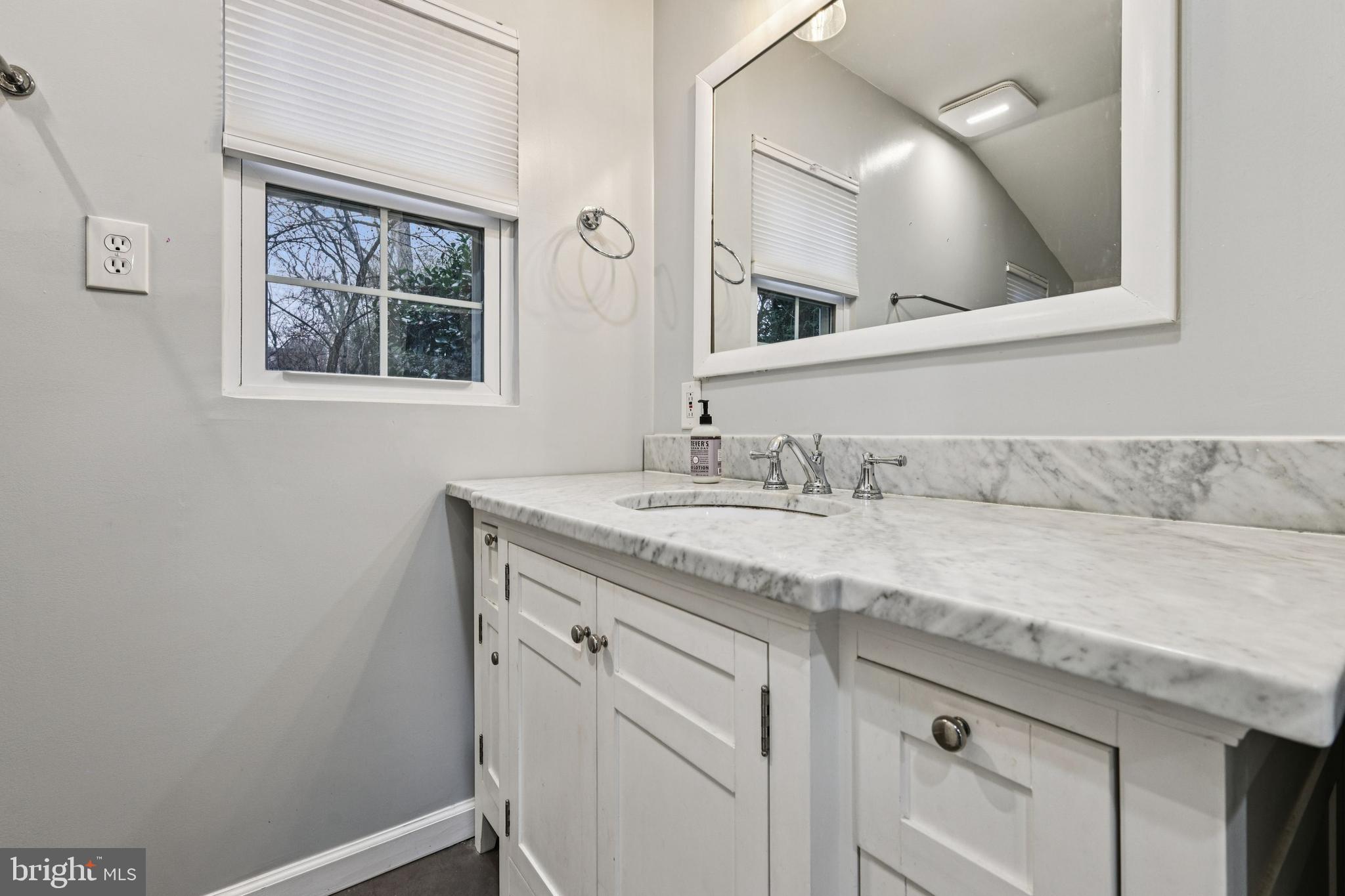 NORTH HILLS - Residential