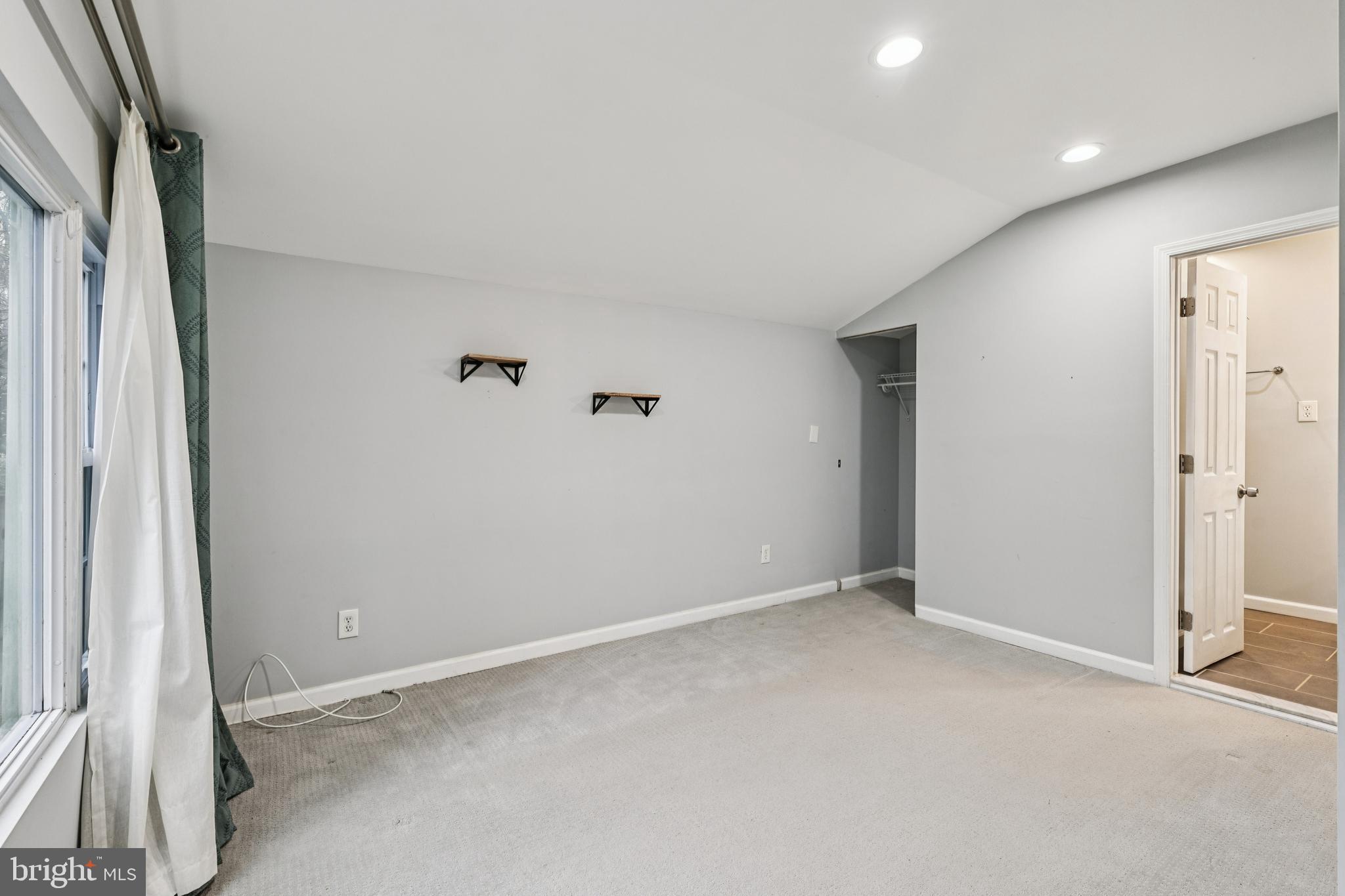 NORTH HILLS - Residential