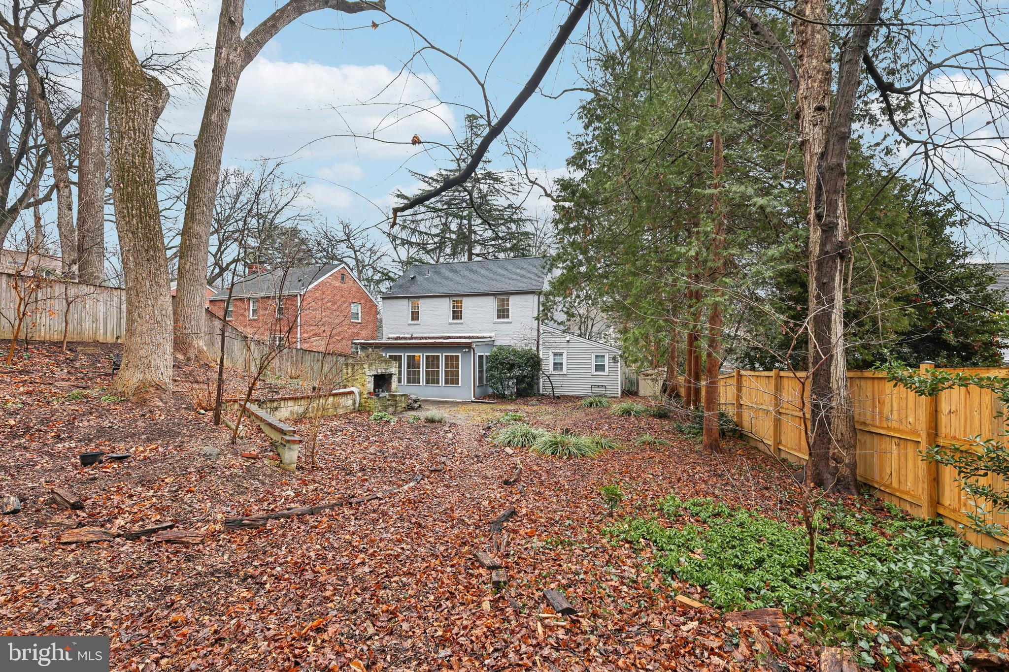 NORTH HILLS - Residential