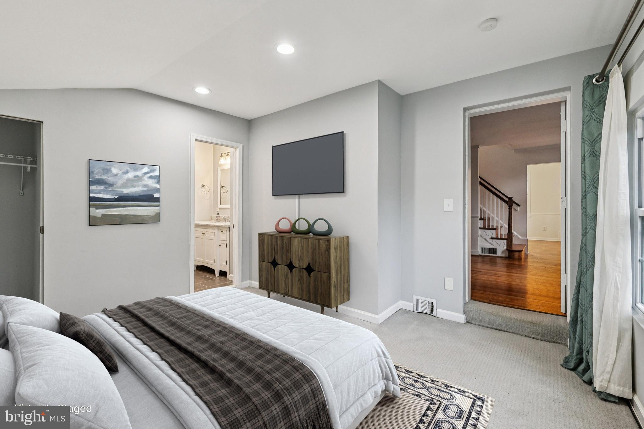 NORTH HILLS - Residential