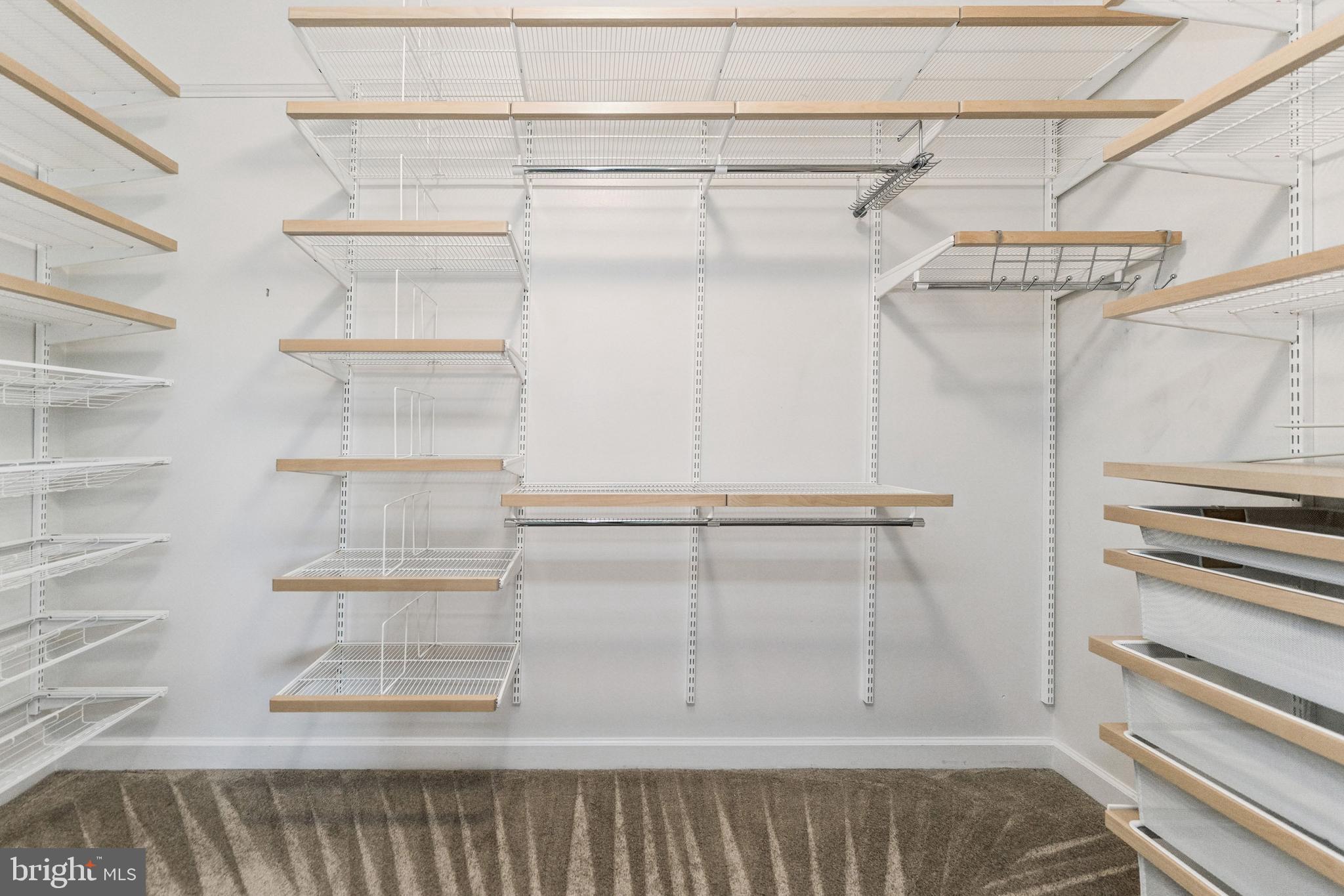 CAMERON GROVE - Residential