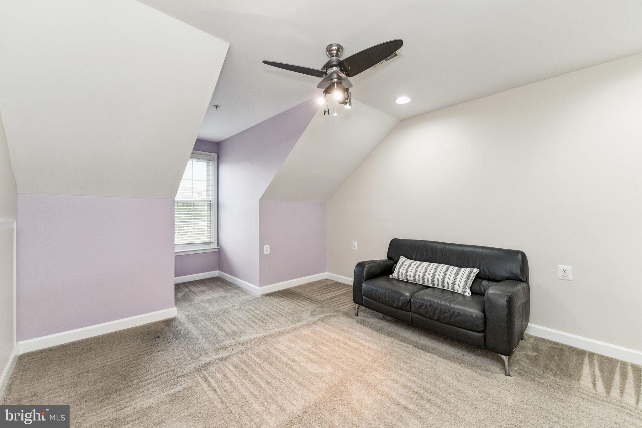 CAMERON GROVE - Residential