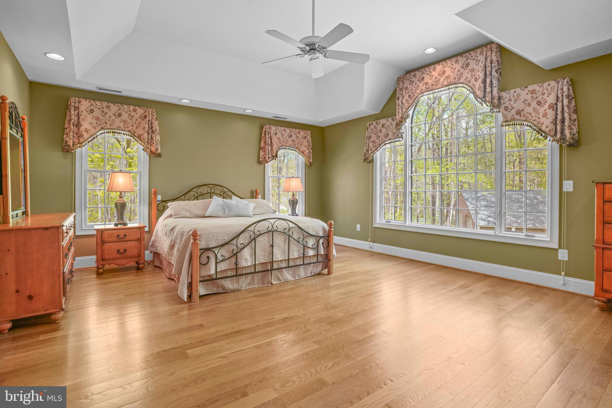 LYONS CREEK OVERLOOK - Residential