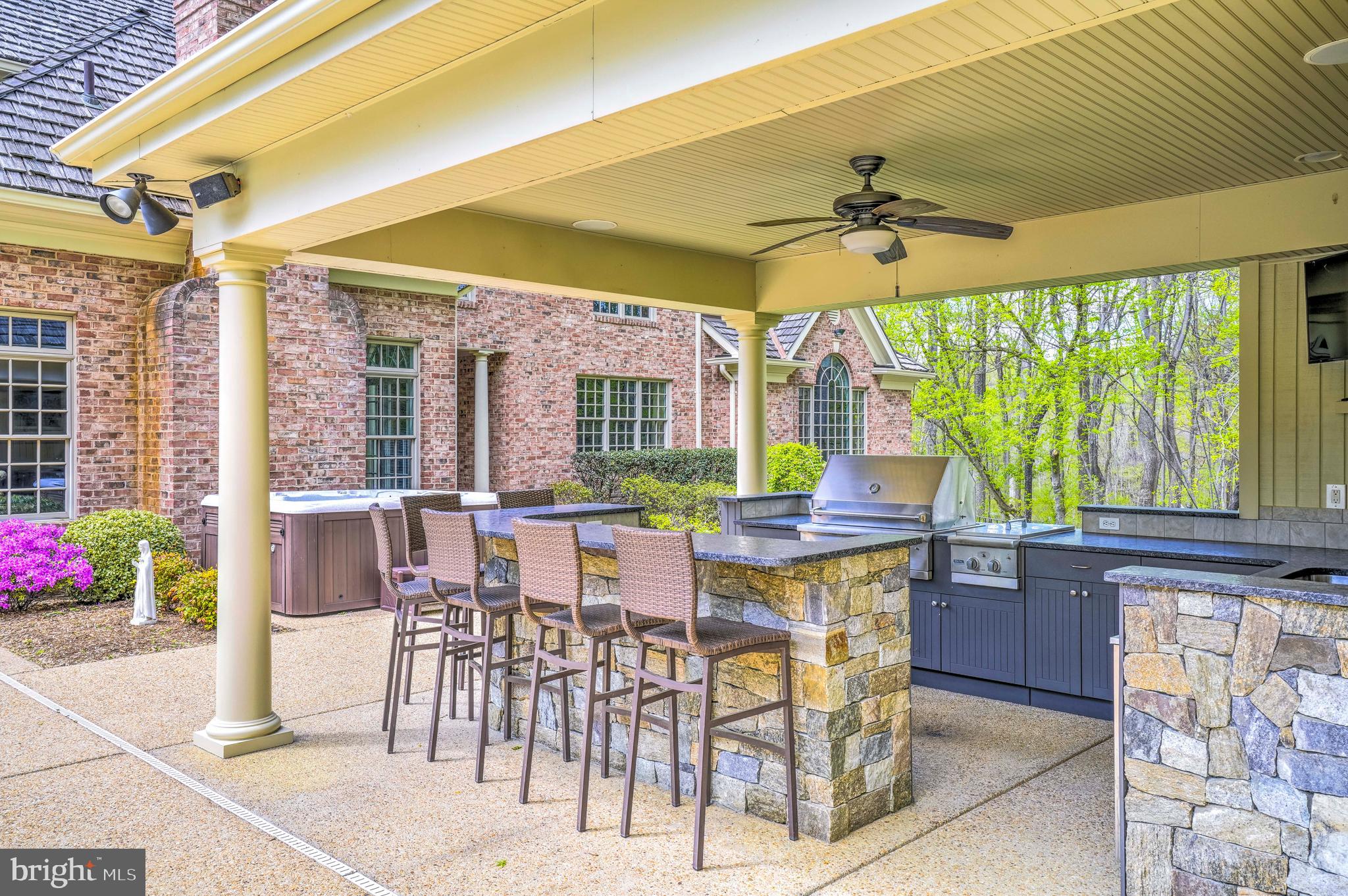 LYONS CREEK OVERLOOK - Residential
