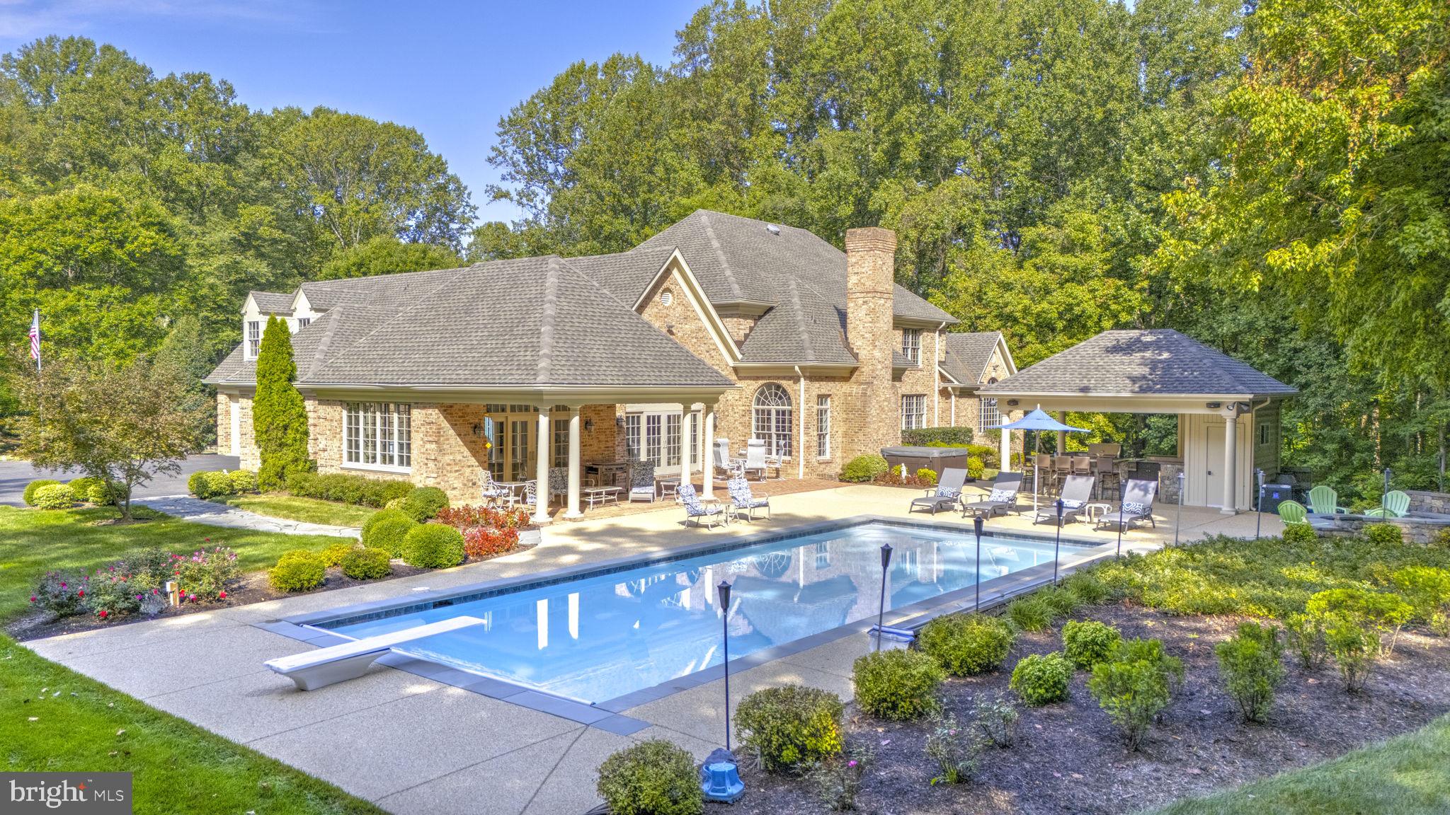 LYONS CREEK OVERLOOK - Residential